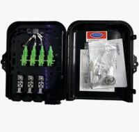 Caja de terminación de FTTH 8 FO IP65 cargada con Splitter 1*8 SC/APC + 8 Adaptadores SC/APC, Negra    LT-HGT-8E-N