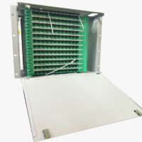 ODF de Rack 19" Metalico gris 144 Ptos SC + 144 adaptadores SC/APC simplex + 144 pigtails SC/APC G657A2 900um LSHZ de colores 1.5 m  LT-FPX-P4-144